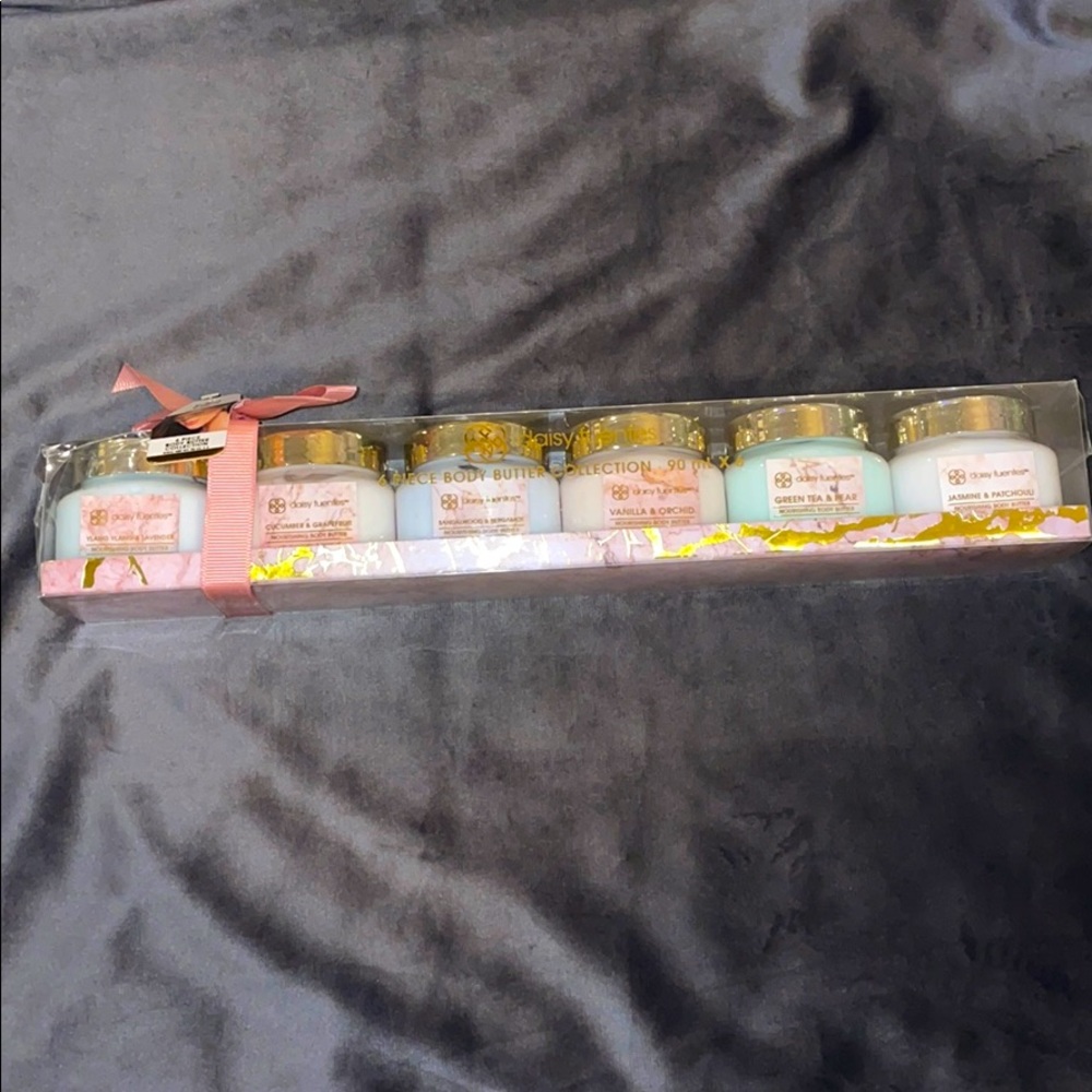 6 piece Daisy Fuentes Body Butter Collection
